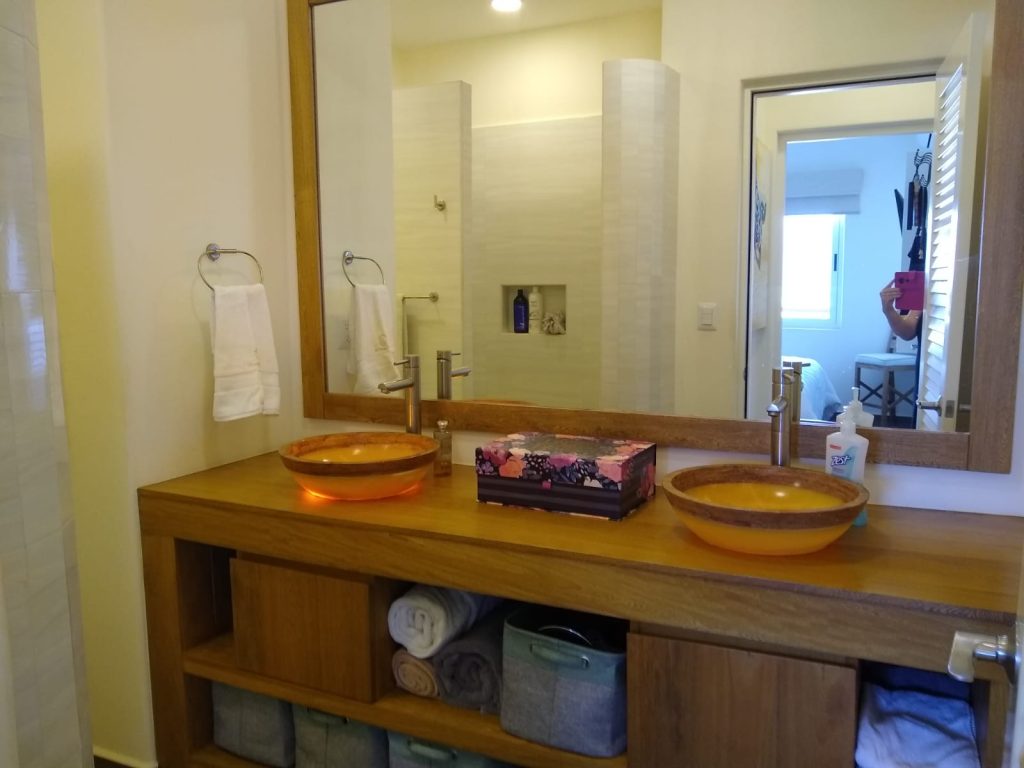 BFA6AADE-5688-4FCB-ABFC-584CD2403CFA